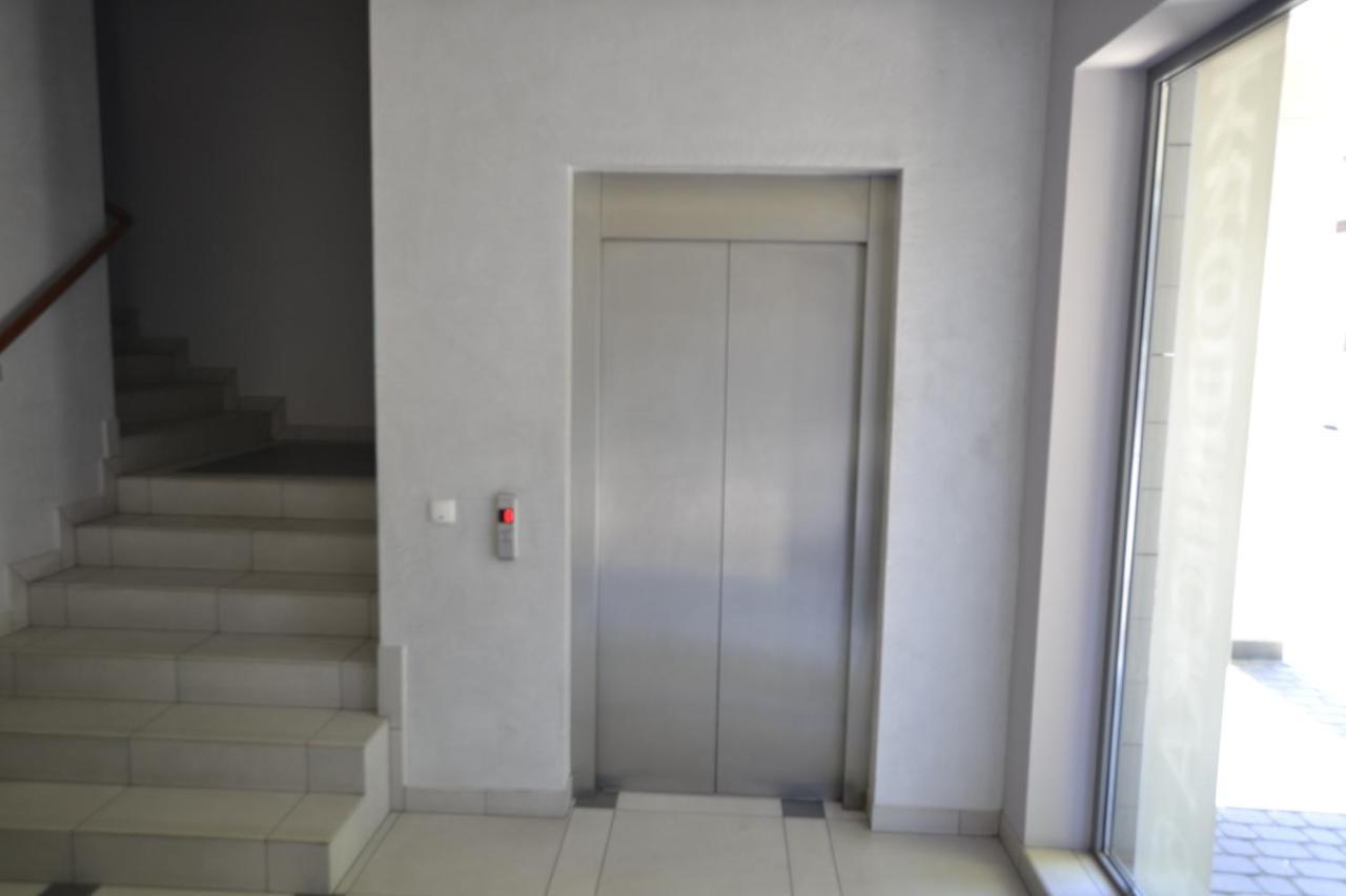 Apartament Bursztynowy Z Garazem -Centrum Gliwic Gliwice Kültér fotó